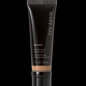 Mary Kay® CC Cream Sunscreen Broad Spectrum SPF 15* - Very Deep (Natural)